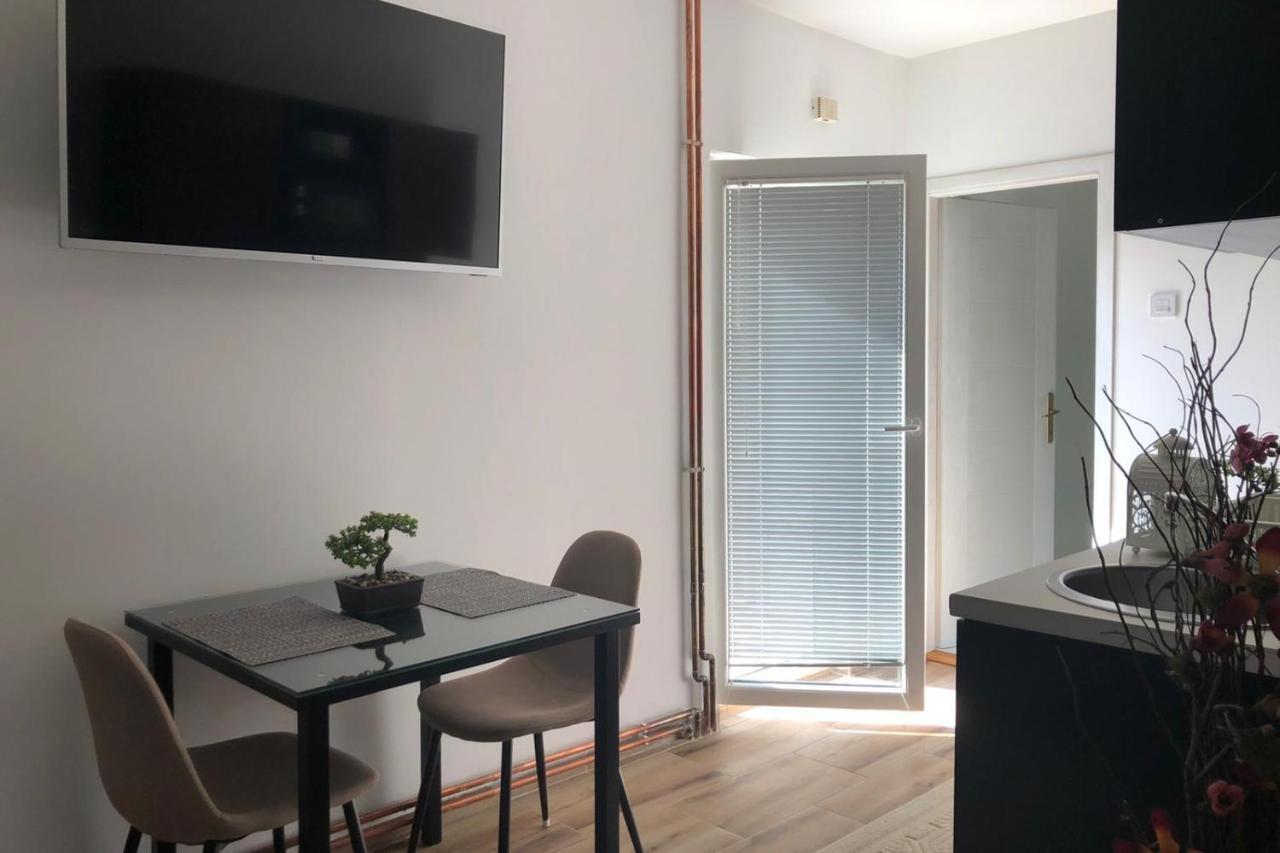 Apartments Ivan นิส ภายนอก รูปภาพ